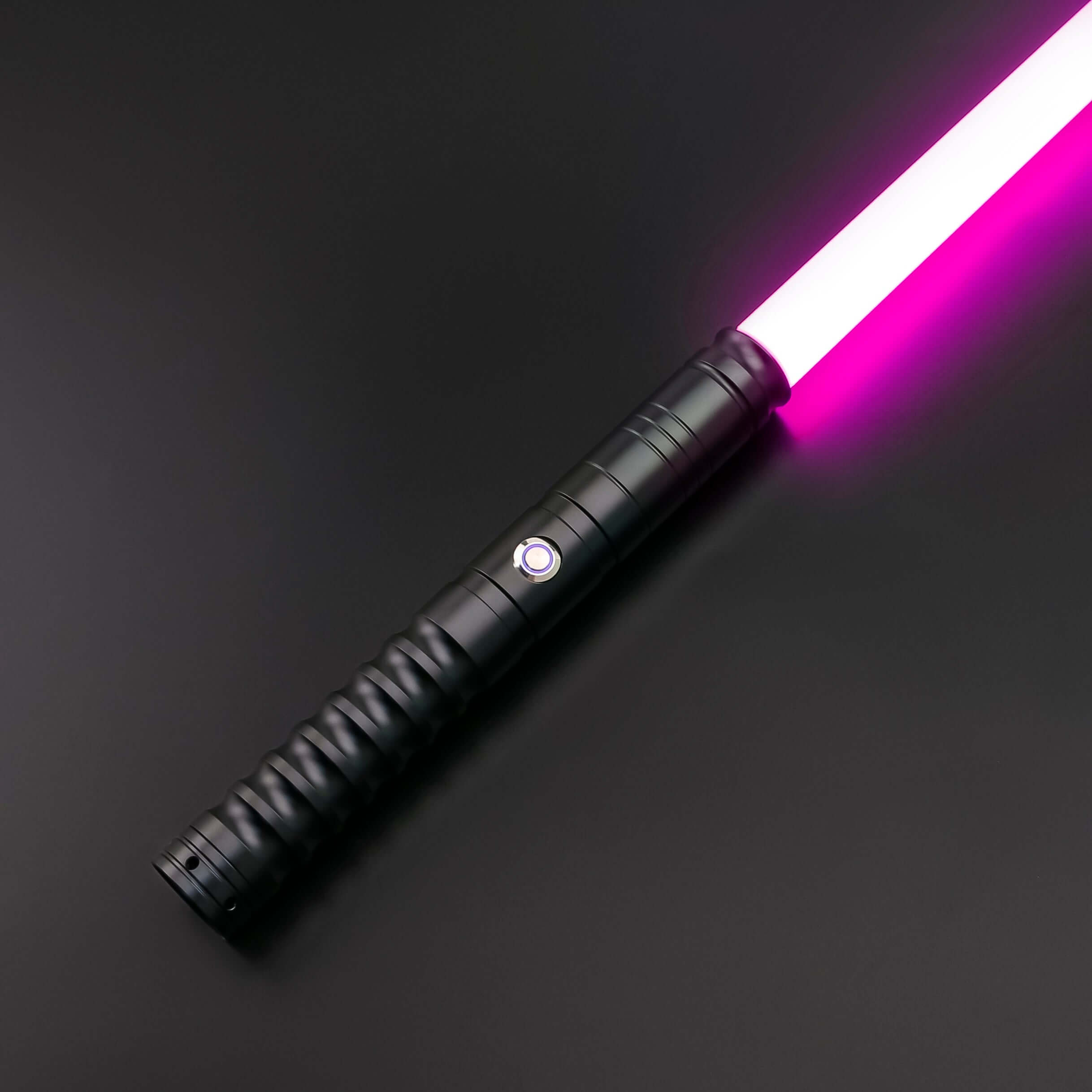 Novasaber Duelist Lightsaber Bundle – two aluminum alloy hilts in choice of grey, black, silver or gold, removable 77 cm or 82 cm polycarbonate blades, RGB S4/S16/S27 baselit or SN-Neopixel V4 Pro cores with customizable colors, effects, 27+ soundfonts an