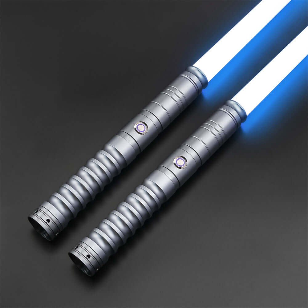 Novasaber Duelist Lightsaber Bundle – two aluminum alloy hilts in choice of grey, black, silver or gold, removable 77 cm or 82 cm polycarbonate blades, RGB S4/S16/S27 baselit or SN-Neopixel V4 Pro cores with customizable colors, effects, 27+ soundfonts an
