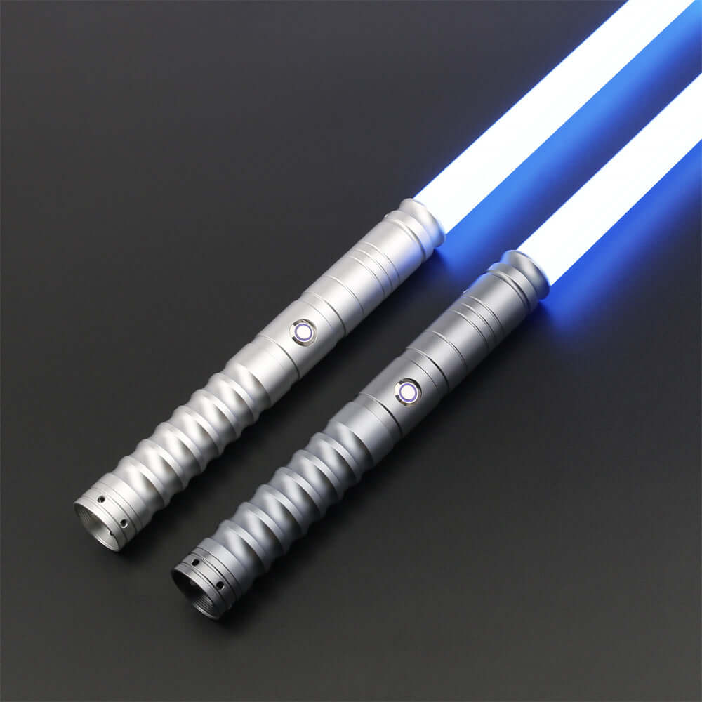 Novasaber Duelist Lightsaber Bundle – two aluminum alloy hilts in choice of grey, black, silver or gold, removable 77 cm or 82 cm polycarbonate blades, RGB S4/S16/S27 baselit or SN-Neopixel V4 Pro cores with customizable colors, effects, 27+ soundfonts an