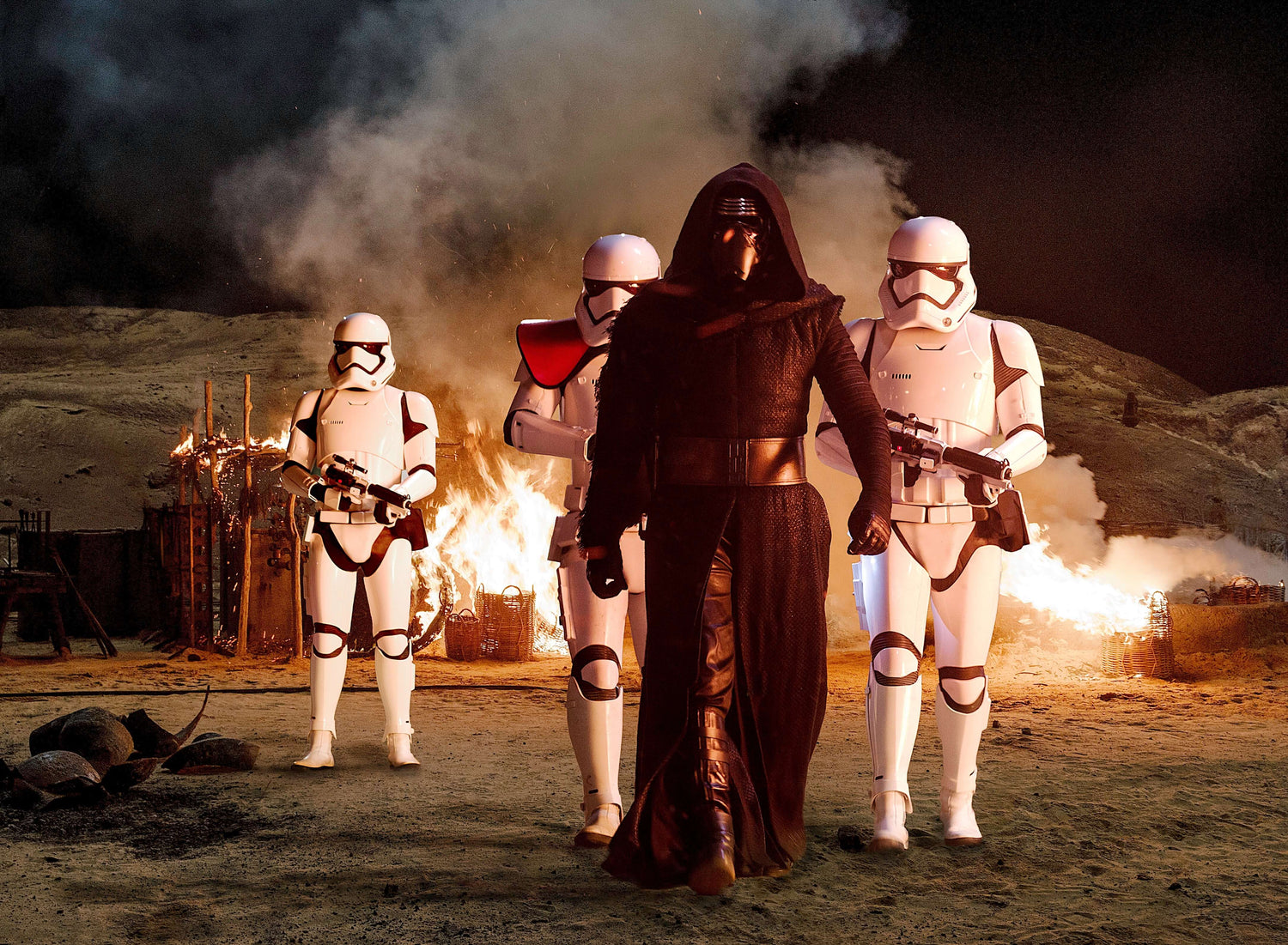 Realistic Lightsabers Explained: The Ultimate 2025 Guide to Sound, Light, Design & Performance