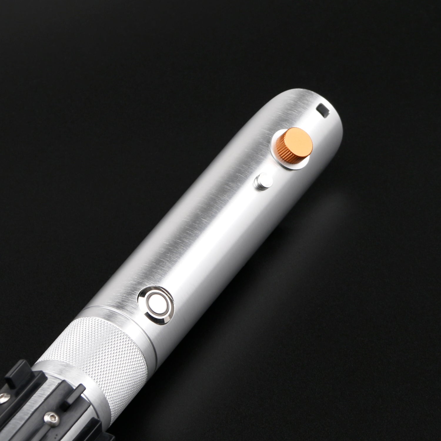 Obsidian Elite Trinity lightsaber hilt pommel and bottom design view