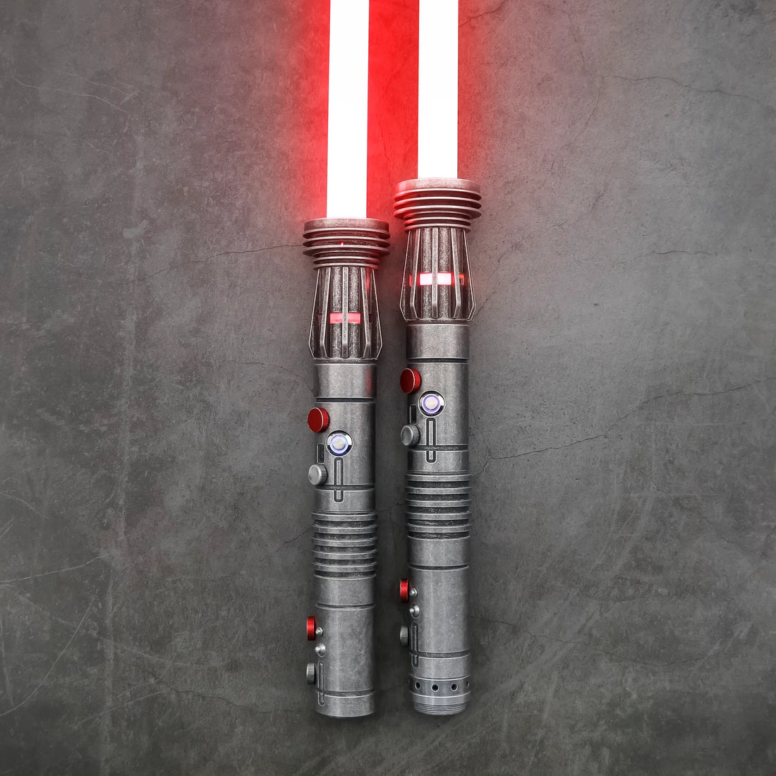 Maul SE (Weathered) double-bladed saber featuring frosted aluminum alloy hilts, removable polycarbonate blades, customizable RGB lighting, multiple sound fonts, and advanced blade effects, designed for enthusiasts seeking high-performance double-bladed sa